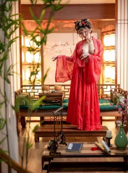 麻豆精品传媒一二三区艾秋导演_剧情片动漫在线观看
